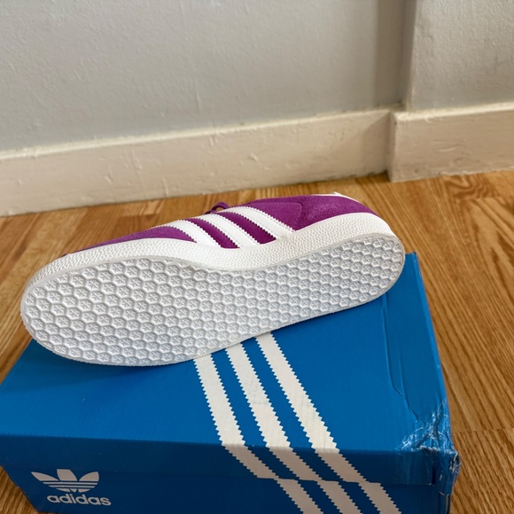 NIB Adidas Gazelle - Picture 4 of 5